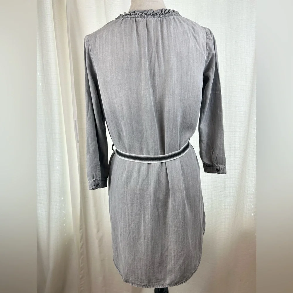 Chelsea & Violet Gray V-Neck‎ Tie-Waist Casual Dress